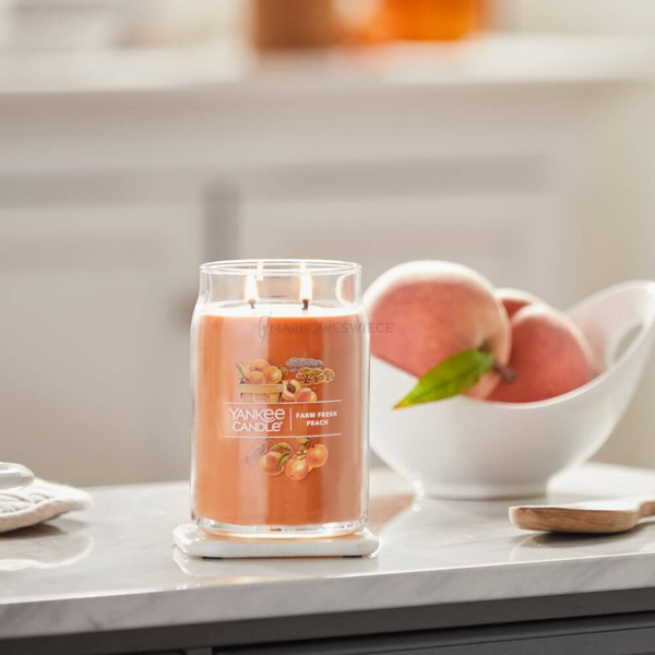 Yankee Candle Farm Fresh Peach Signature Duża Świeca 567g