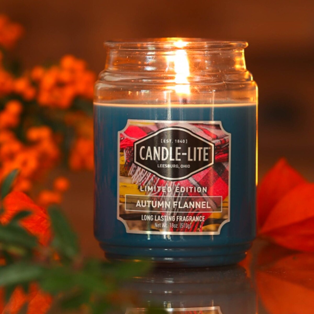 Candle-Lite Autumn Flannel Duża Świeca Zapachowa 510g