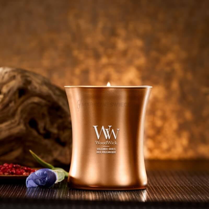 WoodWick Volcanic Orris Średnia Świeca 275g