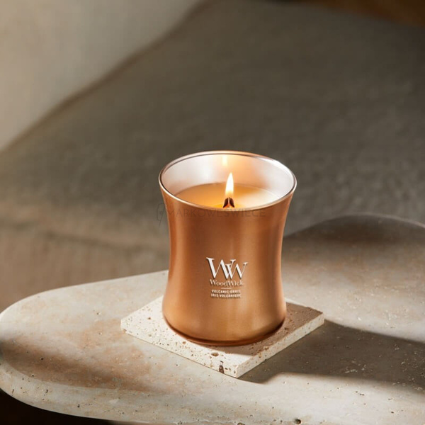 WoodWick Volcanic Orris Średnia Świeca 275g