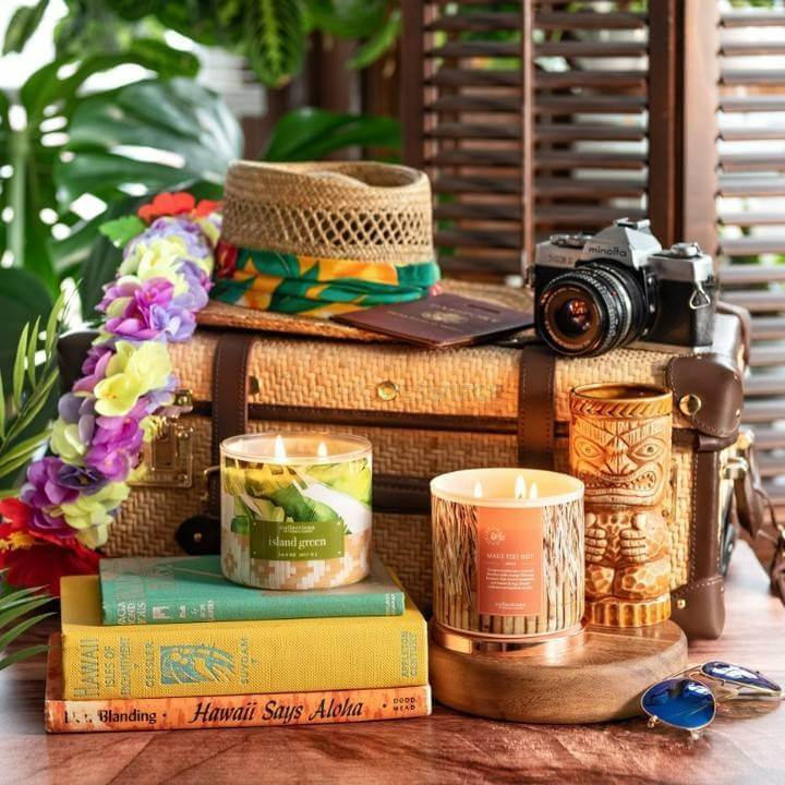 Colonial Candle Muai Tiki Hut Świeca Zapachowa Tumbler 411g