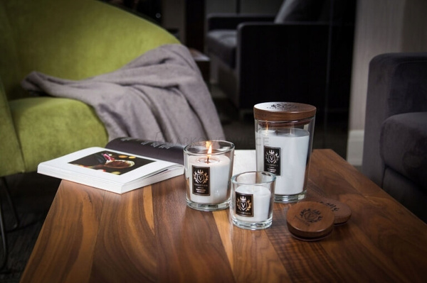 Vellutier Oudwood Journey Duża Świeca Zapachowa 515g