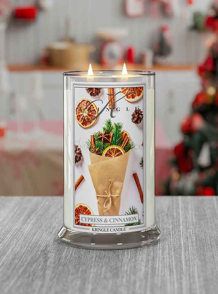Kringle Candle Cypress & Cinnamon Duża Świeca Zapachowa 624g