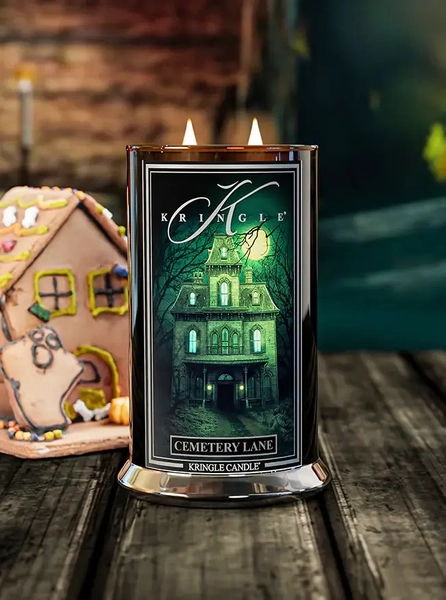 Kringle Candle Cementary Lane Duża Świeca Zapachowa 624g