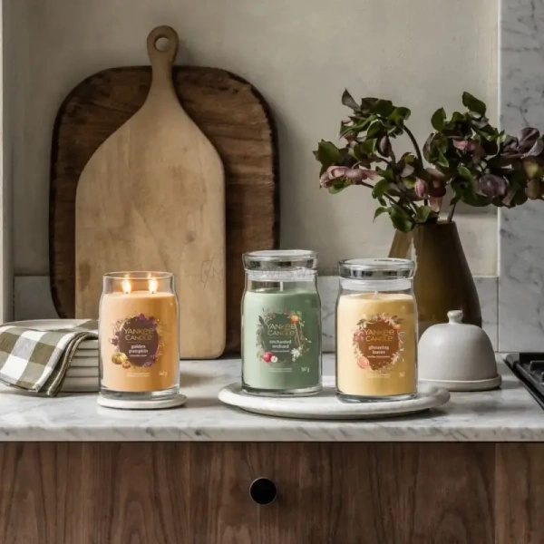 Yankee Candle Glistening Leaves Signature Duża Świeca 567g