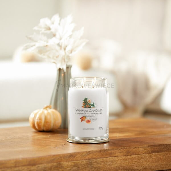 Yankee Candle Woodland Weekend Memories Signature Duża Świeca 567g