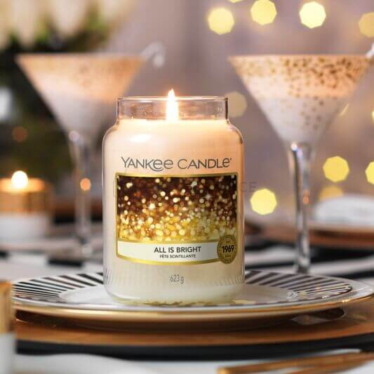Yankee Candle All Is Bright Duża Świeca Zapachowa 623g