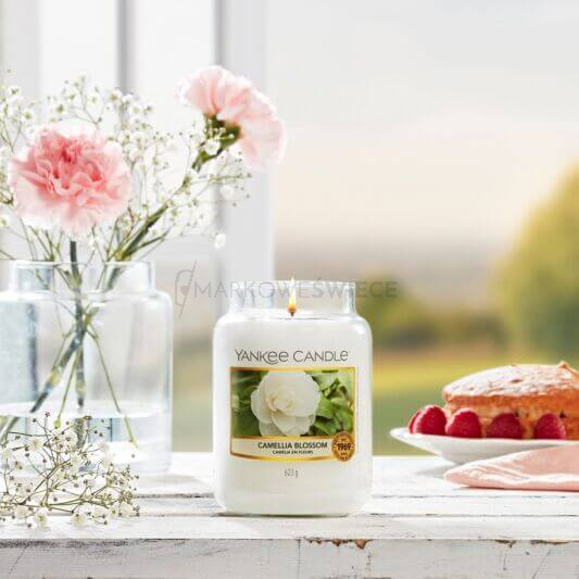 Yankee Candle Camellia Blossom Duża Świeca Zapachowa 623g