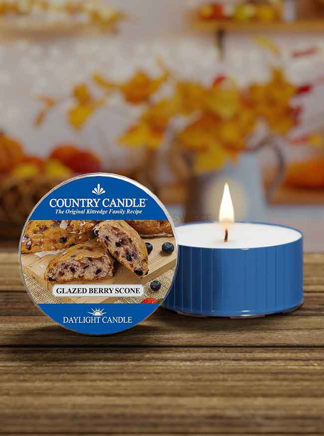 Country Candle Glazed Berry Scone Świeca Daylight 42g