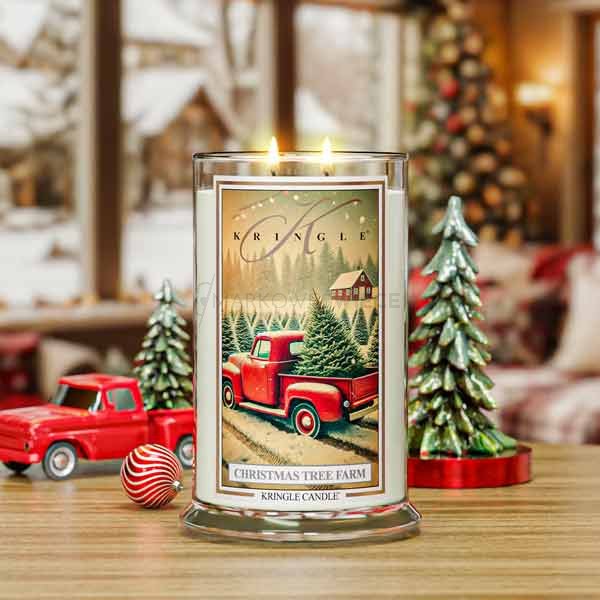 Kringle Candle Christmas Tree Farm Duża Świeca Zapachowa 624g