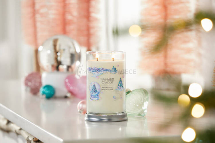 Yankee Candle Snow Globe Wonderland Signature Świeca Tumbler 567g